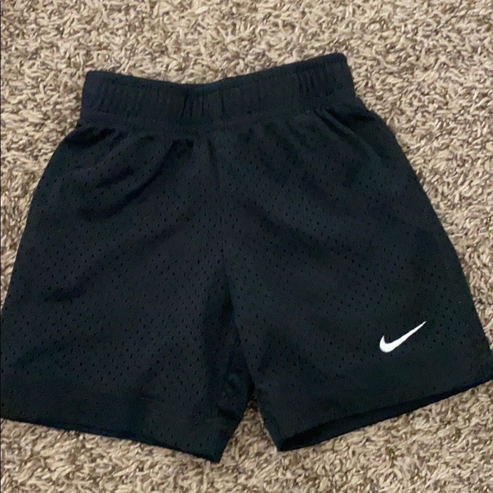 Nike Mesh Boys Black Shorts - EUC - 2T